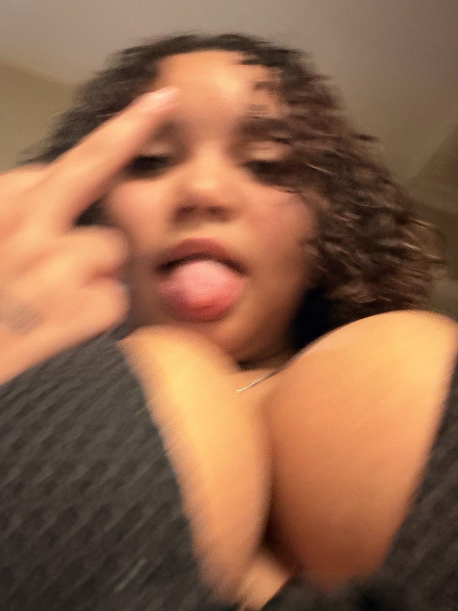 naladuhhhh's tweet photo. Your fav😝#naladuhhhh #bigtitties #bbw https://t.co/UetzFIjWni
