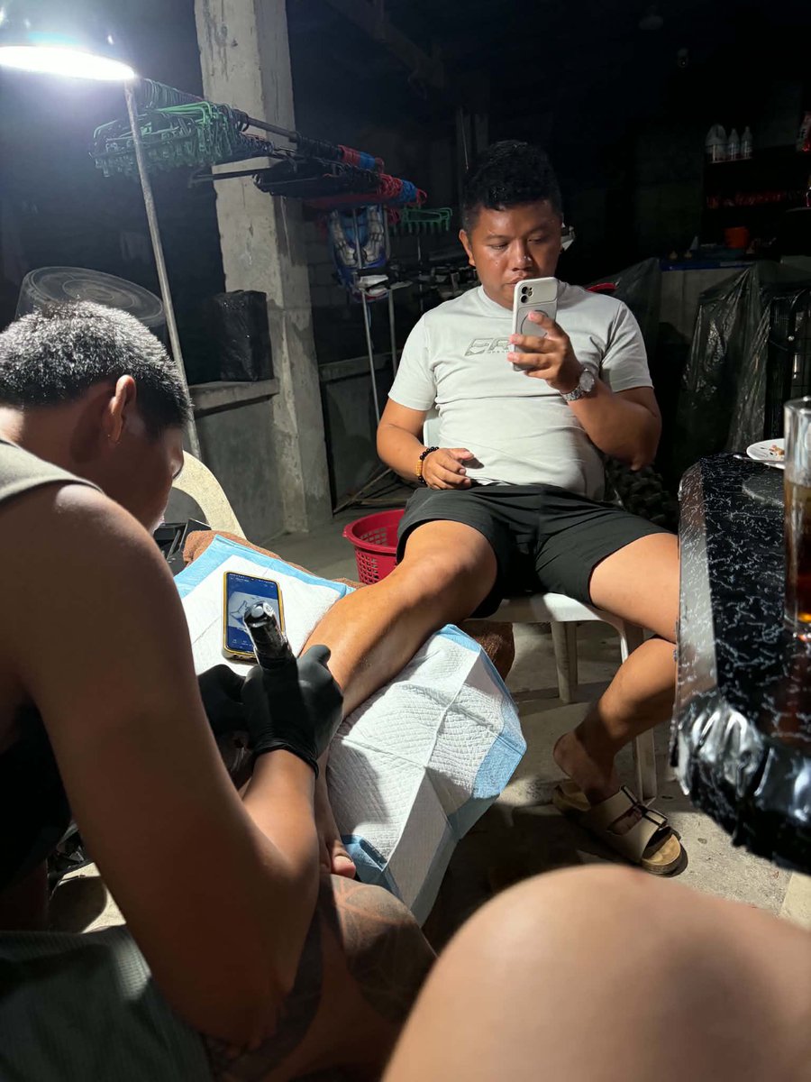 ondakenn's tweet photo. Inuman na may konting tattoo, tara? https://t.co/WKhb5Ezbb4