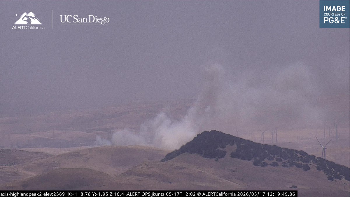 SkyzSmokey's tweet photo. Multiple wind driven grass fires poping up across Central Cali right now.

#VassarFire Merced, Merced County
2-3 acres W/ structure threats

#DawsonFire La Grange, Stanislaus/Merced Counties 
10-15 acres w/ structure threats

#PassFire Altamont, Almeda Co
Units still E/r https://t.co/q9e5DWtyf1