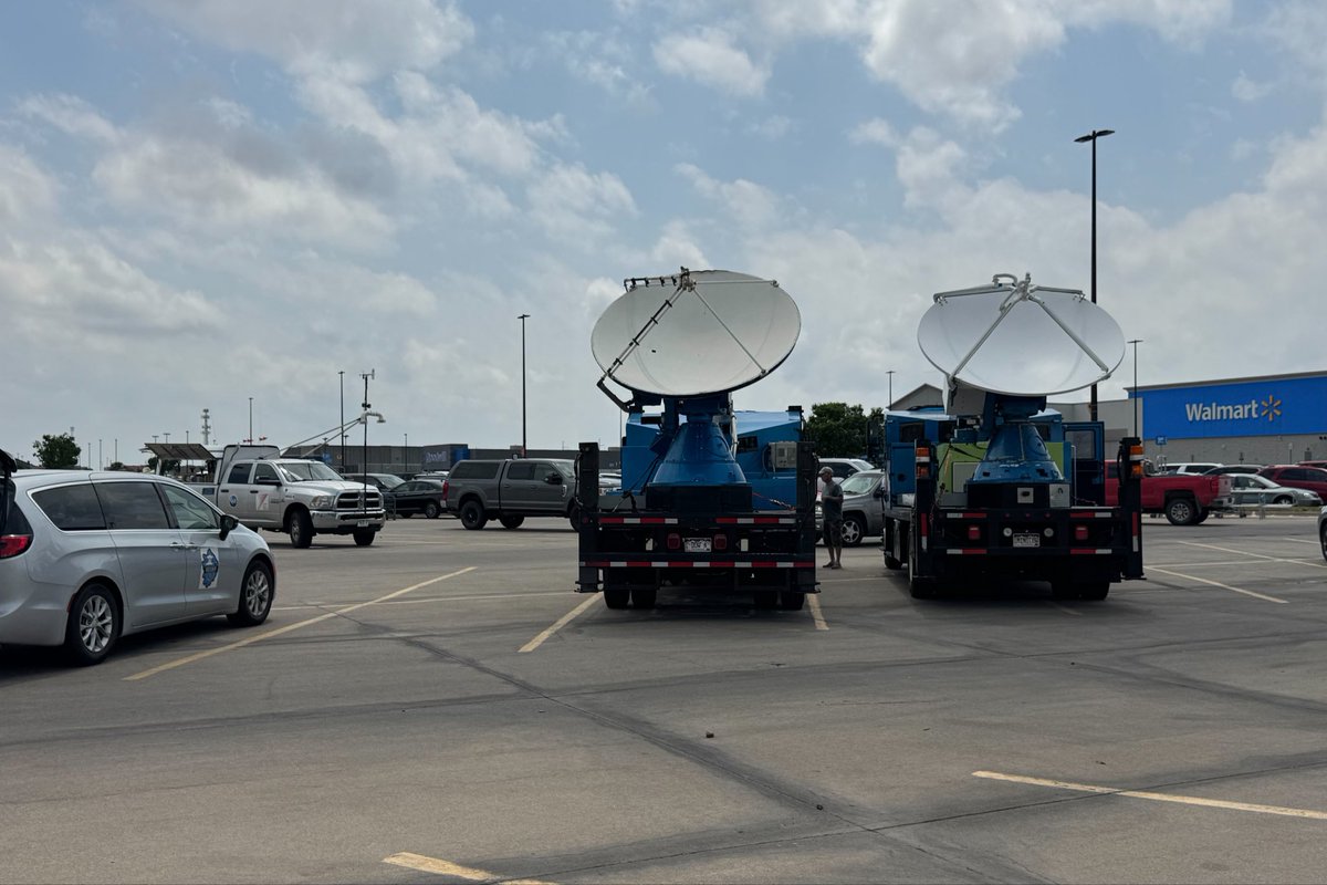 DOWFacility's tweet photo. Sunday Walmarting.  #DOWLife 
@nsf_icechip https://t.co/8s7lrzaRk1