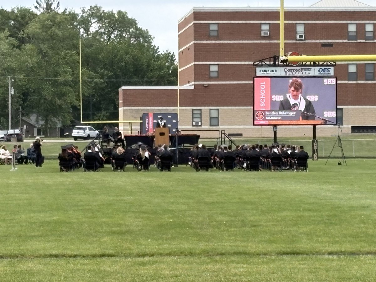 SandwichIndians's tweet photo. Congratulations SHS Class of 2026! ⚫️🟠⚪️ 🎓 https://t.co/tBSRBXJZcF