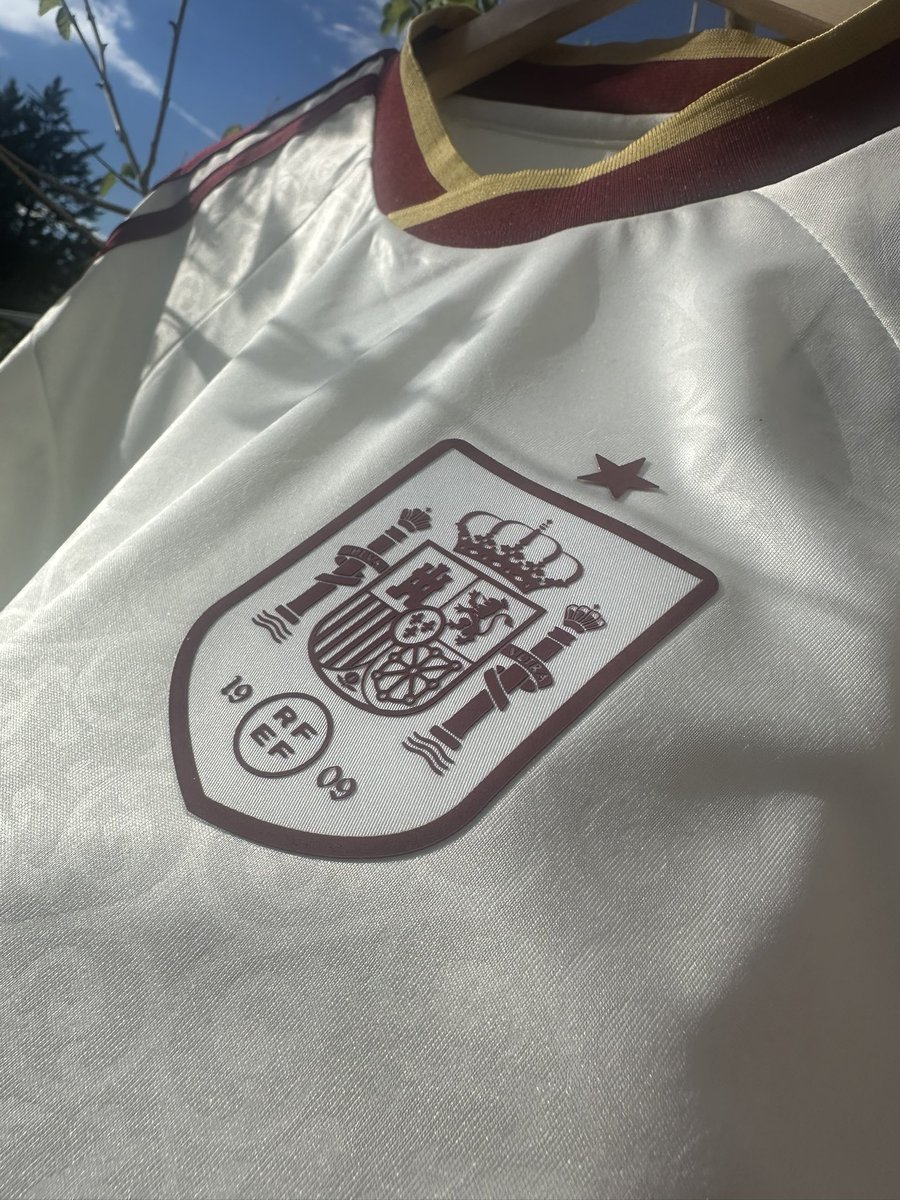 Camisetas de futbol tweet media