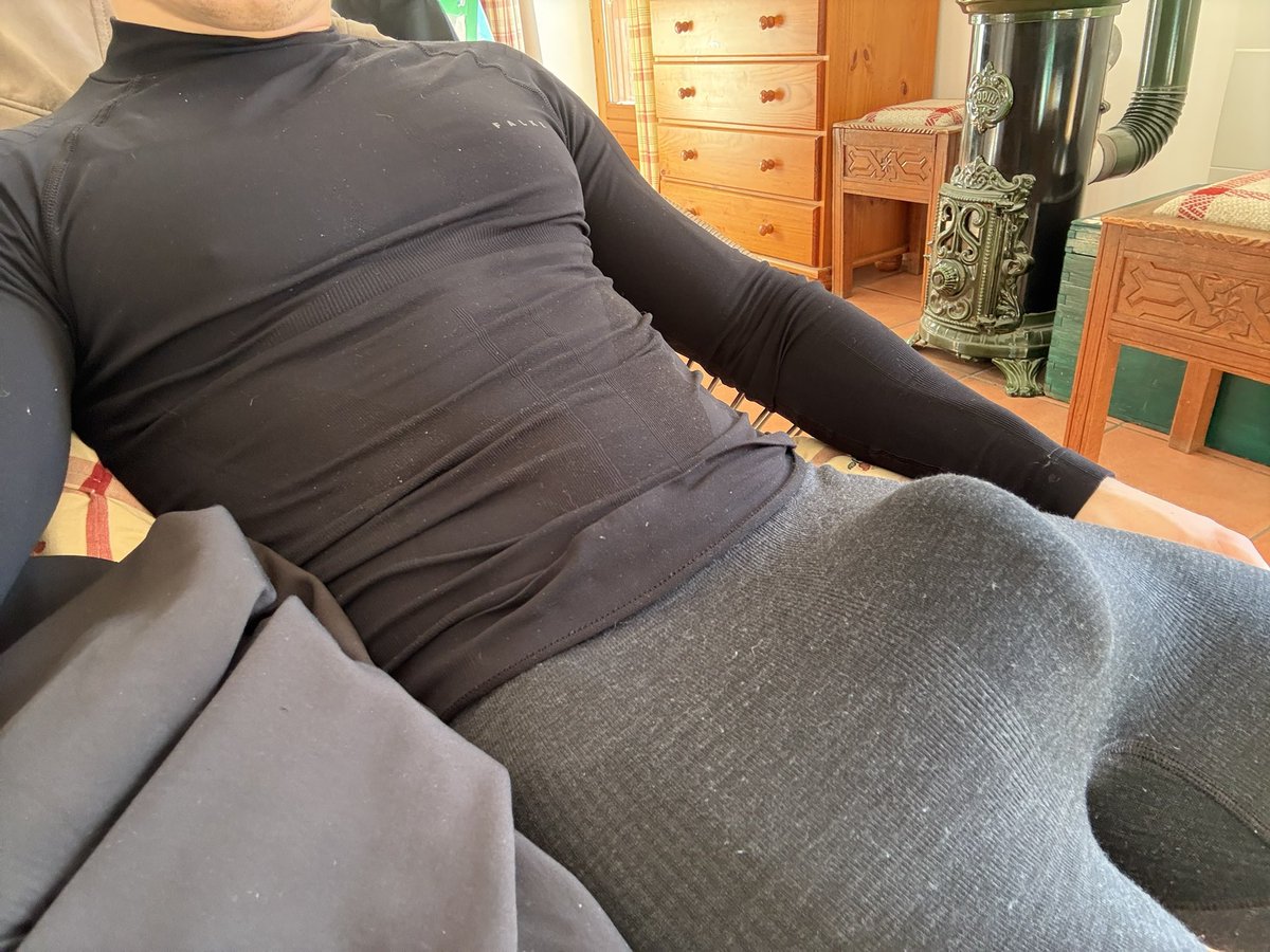 Solopy_'s tweet photo. Buenas…🧣🧉 https://t.co/BUEyDrFPbI