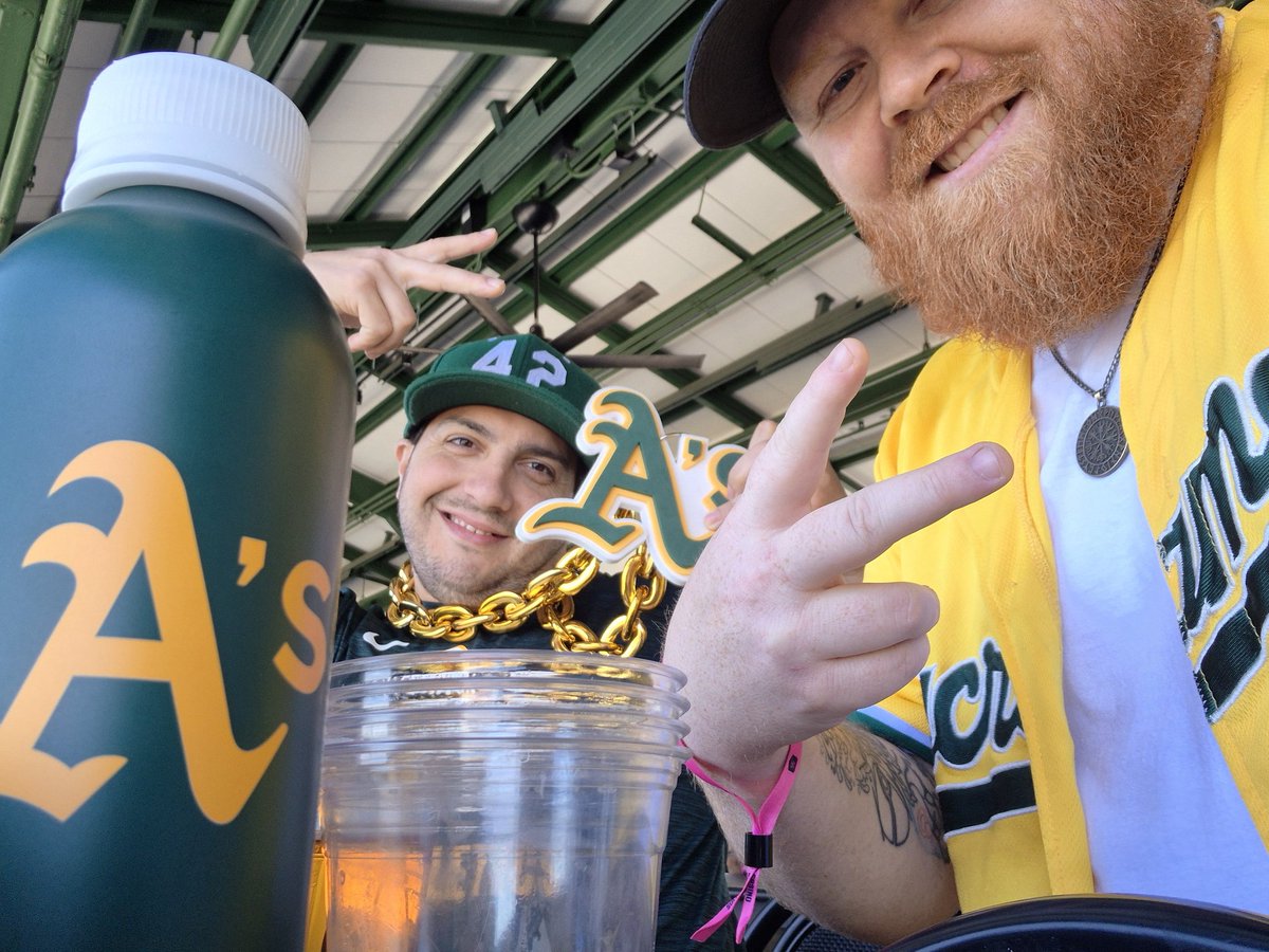 CQAGaming's tweet photo. Let's get em boys!!! #athleticspix #solonclub https://t.co/tJf7NbYd2I