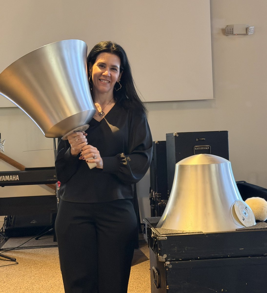 wmringers's tweet photo. A huge thank you to Kathryn Jurado and the Landon School for letting us borrow an E2 bell for our last concert after ours snapped during a concert last night! https://t.co/CbIqVfVfnE