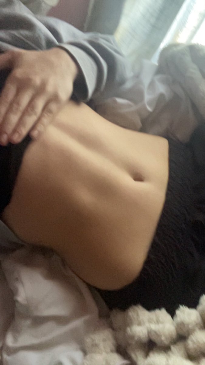 sexyyetderanged's tweet photo. anyway quick bc cos im back at my lw (95 lbs) https://t.co/A3eJHVlkfo
