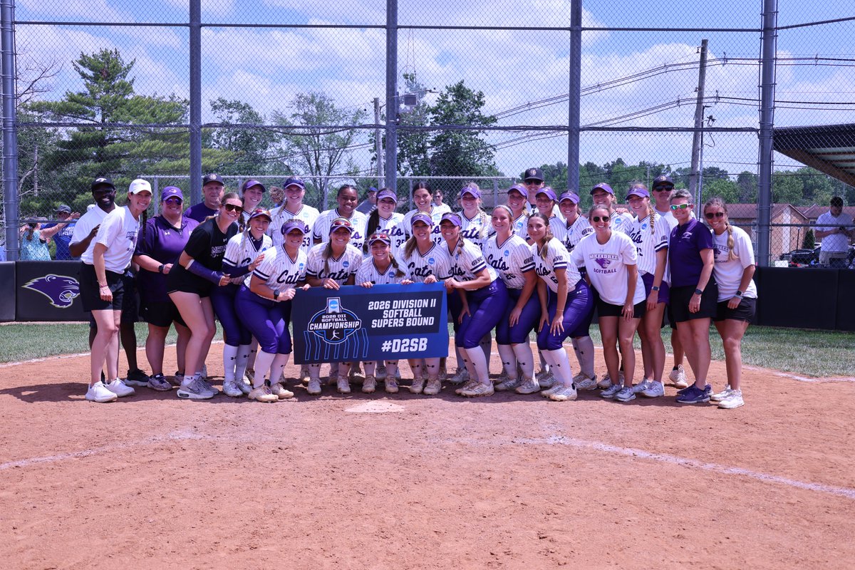 McKendreeSB's tweet photo. 🏆 2026 MIDWEST 2 REGIONAL CHAMPS 🏆

#GLVCsb #D2sb #BearcatsUnleashed https://t.co/UPaIlHqSvv