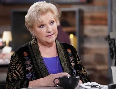 JabotBeauty's tweet photo. #Tracey @BethMaitlandDQB & #Coleen @LyndsyMFonseca the mother daughter duo we were robbed from having @youngrestlescbs https://t.co/X7ChOERsZx