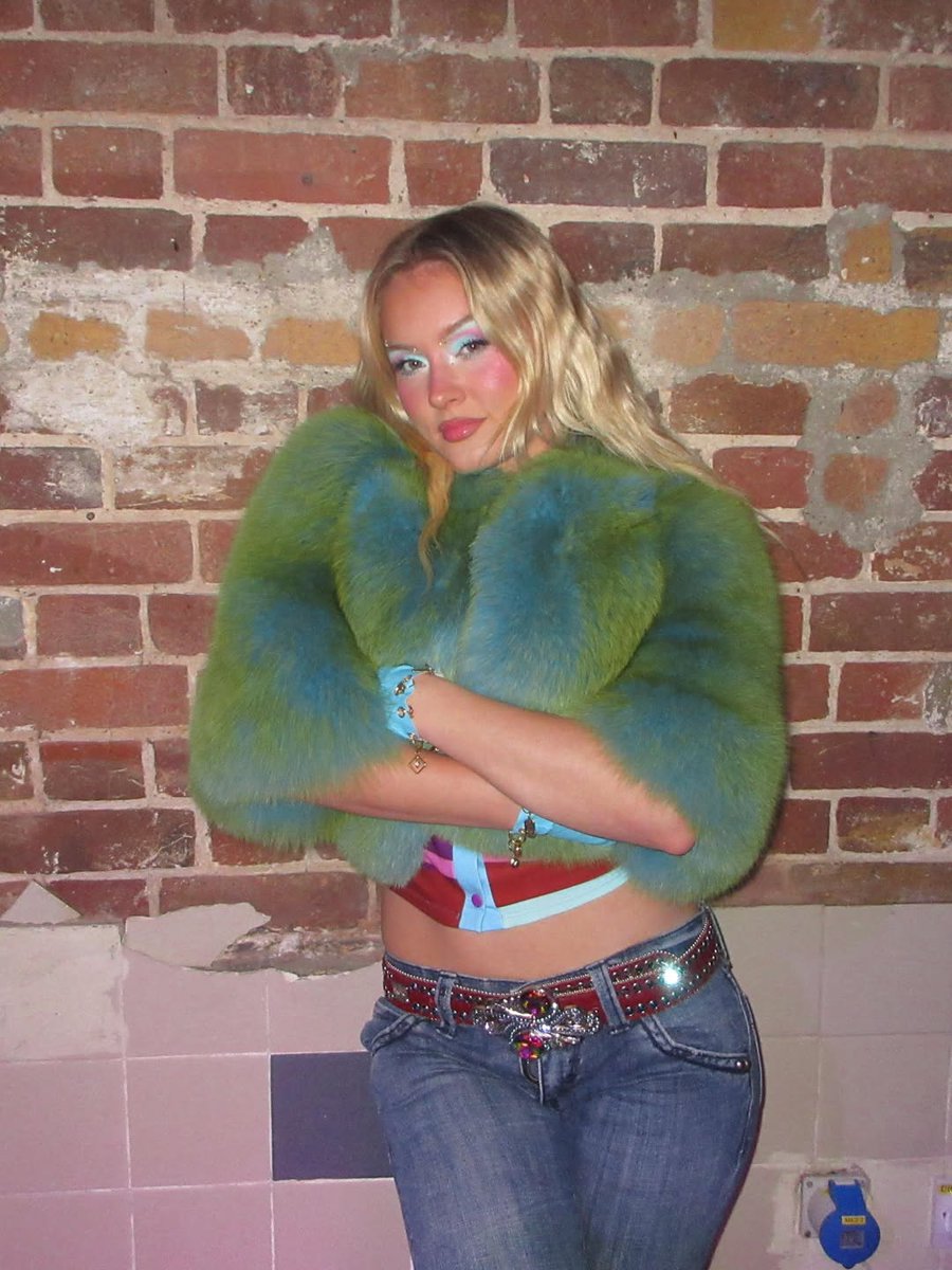 Zara Larsson Daily tweet media