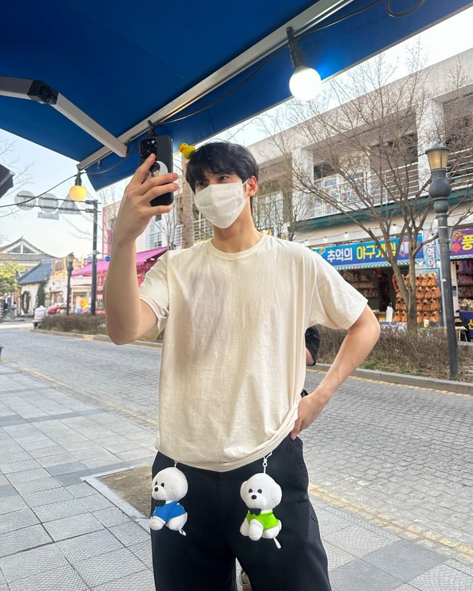 EUNWOO tweet media
