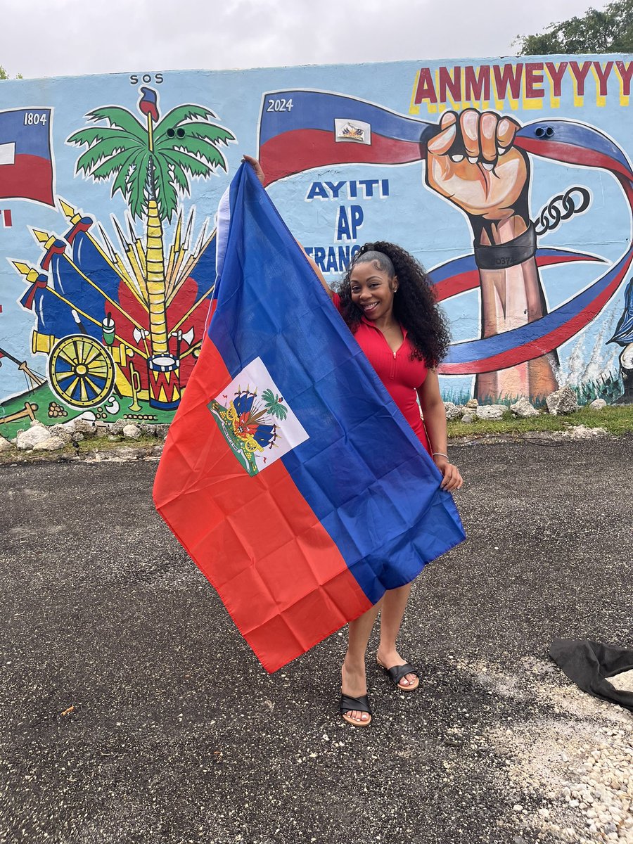 Imladiirose's tweet photo. 1 More Day Till Haitian Flag Day 🇭🇹 https://t.co/rErvNqdFOi