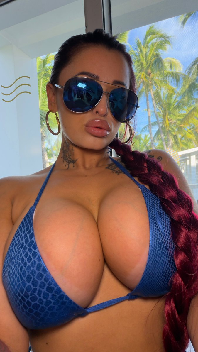 Mandy 💋 tweet media