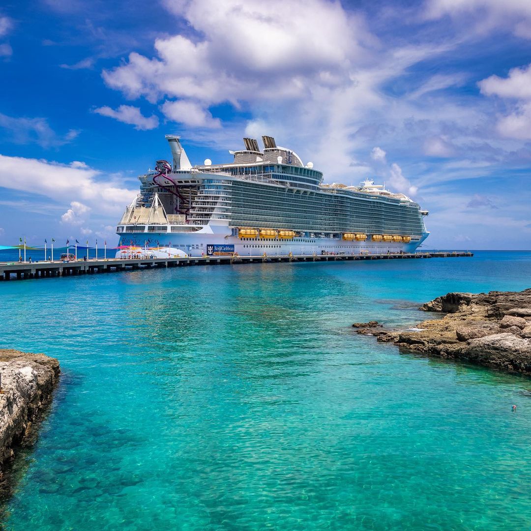 Royal Caribbean tweet media
