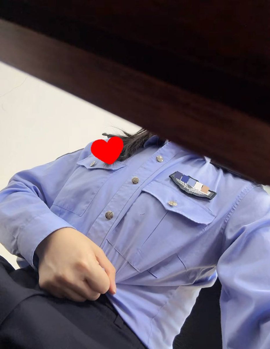 星野织美小警花 tweet media