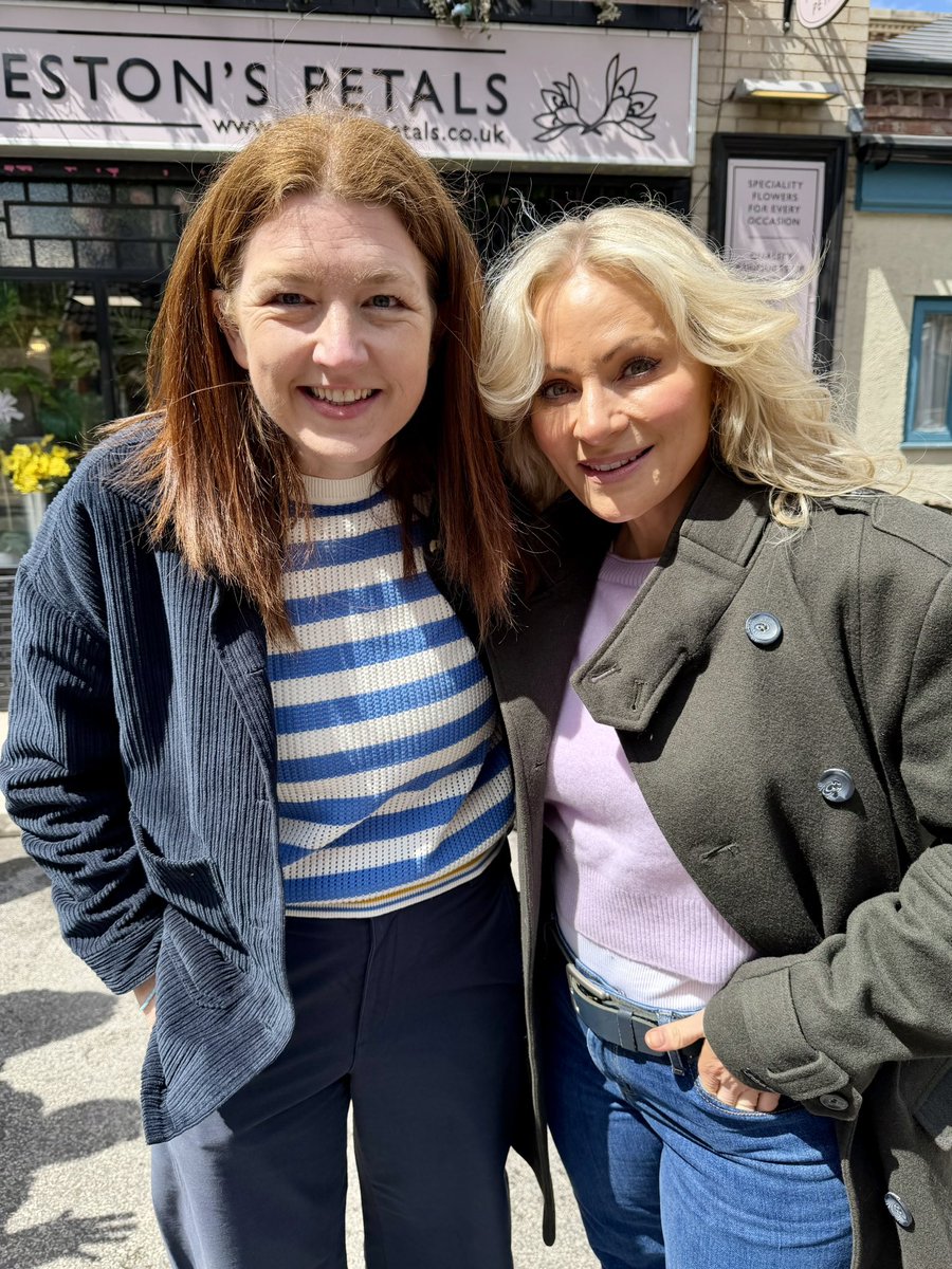 fozzyem's tweet photo. The best day with the best people.

Topped off with saying hello to Manchester’s finest, DS Connor Swain 

#swarla #coronationstreet https://t.co/qLEDaK4eWE