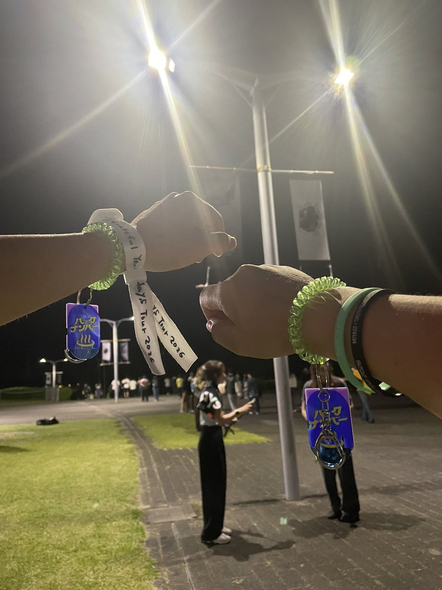 bn_Fuu_316's tweet photo. back number
”Grateful Yesterdays Tour2026”
静岡 エコパスタジアム 2日目

最後のMCでウルウルきちゃって、MC後の曲でボロ泣き😭

2日間本当に最高だった…
沢山の方と交流出来てとても楽しかったし、銀テも譲っていただけて幸せな日でした☺️

また絶対会いに行きます！！ https://t.co/M8E5GS54il