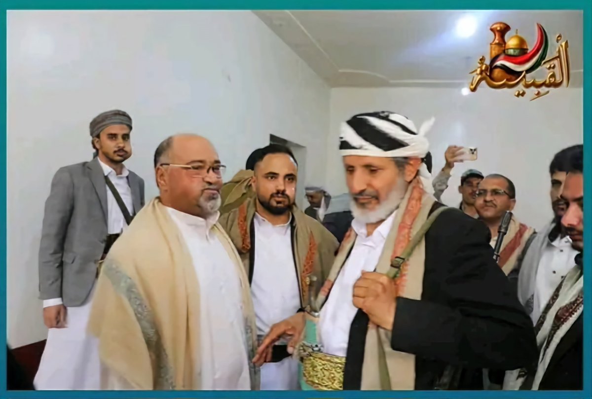 tariqalameri77's tweet photo. الحمد لله على سلامة الشيخ نصر الشاهري،
بعد رحلة علاجية استمرت تسعة أشهر، تكللت بحمد الله بالنجاح، إثر عملية نقل كلى من ابنه البار صقر، في موقفٍ يجسد أعظم معاني البر والوفاء والتضحية.نسأل الله لهم العافية وان يحفظهم من كل مكروه https://t.co/lztWeTic1f