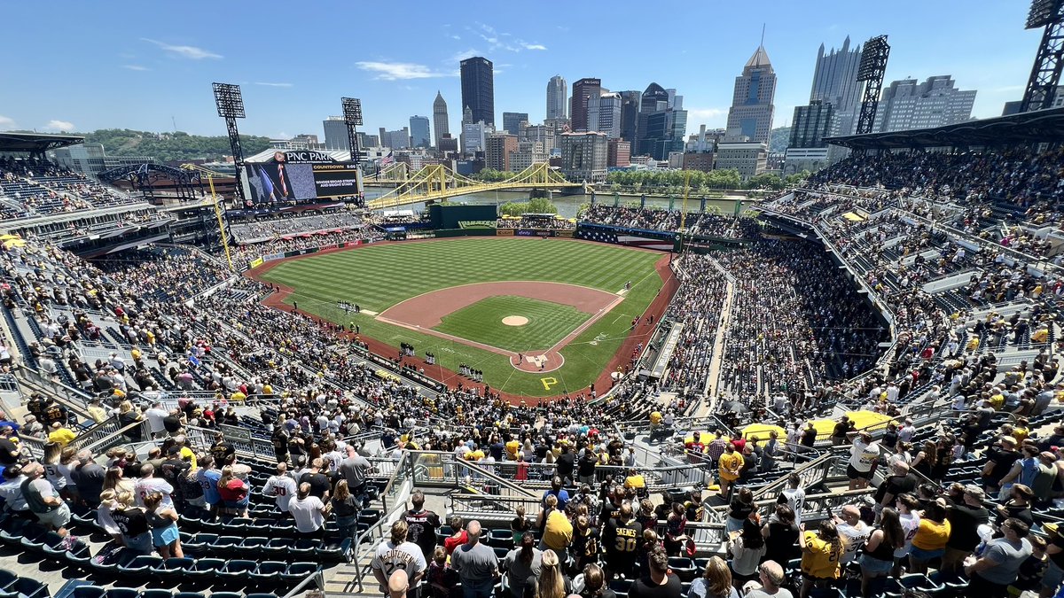 DKPghSports's tweet photo. What a gorgeous day at the best ballpark in America. — From Chris Halicke in Pittsburgh https://t.co/zZ8n2Q5t2e