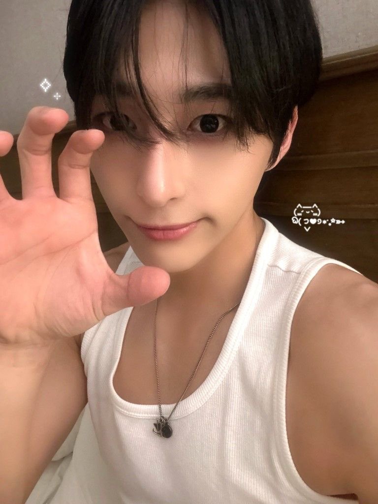 g_eonu's tweet photo. who up missing #limji
#ONLYBSD #ONLYBSelcaDay
#JUSTB #저스트비 #LIMJIMIN #임지민
@JUSTB_Official @JUSTB_twt https://t.co/nztEPekHWi