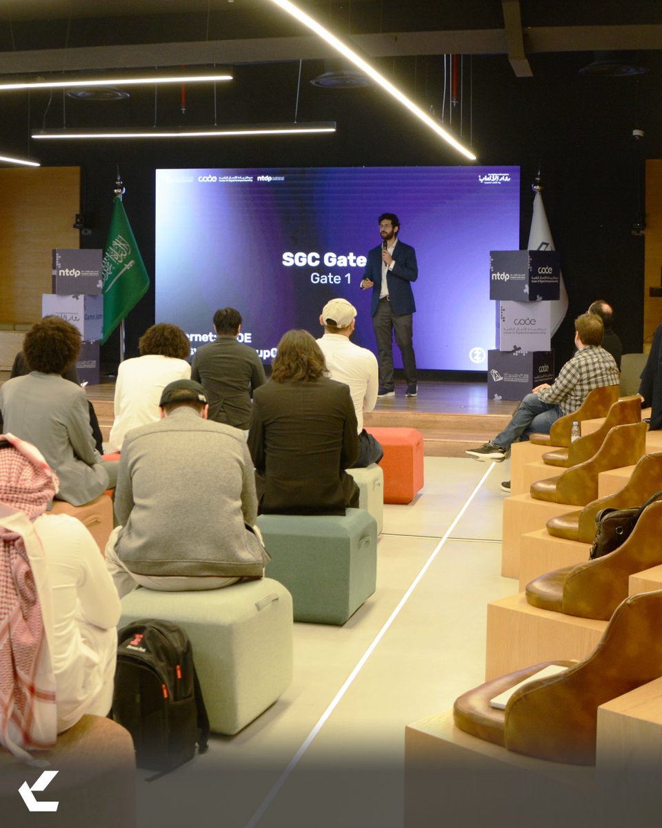 Cyberation_AR's tweet photo. قبل أيام, أكملنا برنامج رواد الألعاب السعودية بنسخته الثانية. شكرًا لـ @McitGovSa و @CODE_MCIT, ولجميع المدربين والقائمين على البرنامج.
في اليوم الأخير, استعرضنا لعبتنا PARCEL-TRIP هنا في الرياض لجمهور من اللاعبين وصناع المحتوى, وأتحنا لهم تجربة اللعبة 🕹️🚀 https://t.co/mJRuNldjr6