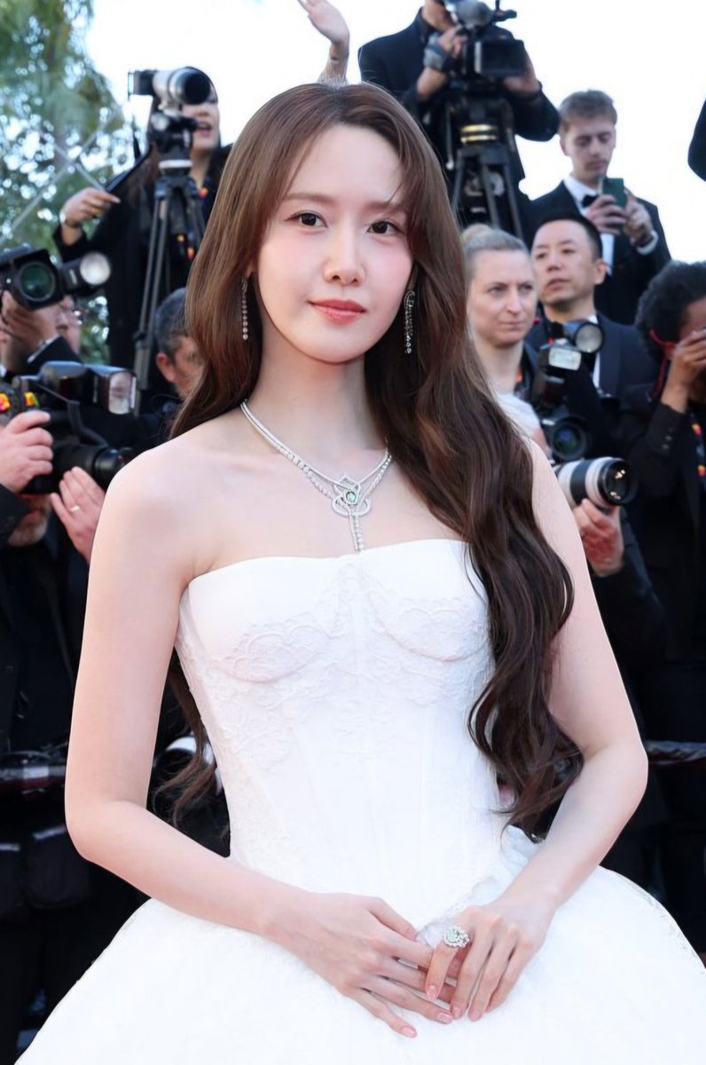 WWD Thailand tweet media