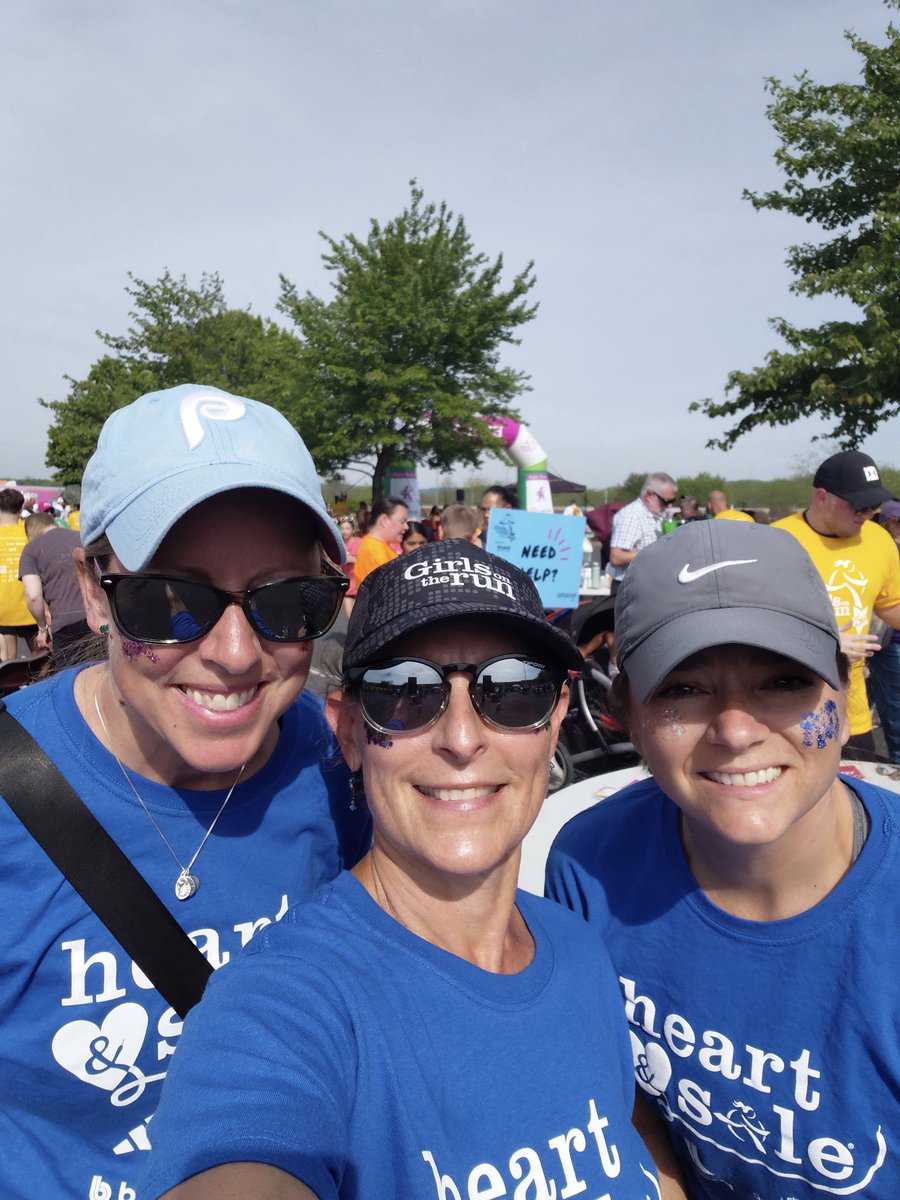 EPSDLmms's tweet photo. Good luck to our Heart &amp; Sole running team at the St. Luke’s Girls on the Run 5K at DeSales today. Thanks to our amazing coaches as well! 🏃‍♀️ https://t.co/bbHBmaX96A
