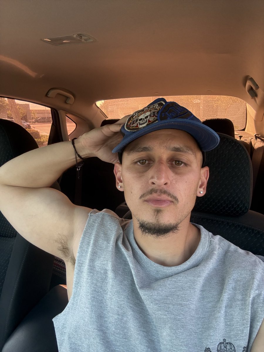 youngbasedboss's tweet photo. I forgot about twitter low key https://t.co/yjCQB03wxf
