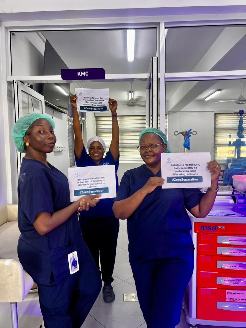 NEST360org's tweet photo. Did you know? Fathers also play an important role in #KangarooMotherCare through skin-to-skin contact &amp; active involvement in #newborncare.
At Amana RRH, #Tanzania🇹🇿, #KMC nurses marked #WorldKMCDay by making pledges to strengthen family-centred care &amp; promote #ZeroSeparation. https://t.co/cCQnSHdQqk