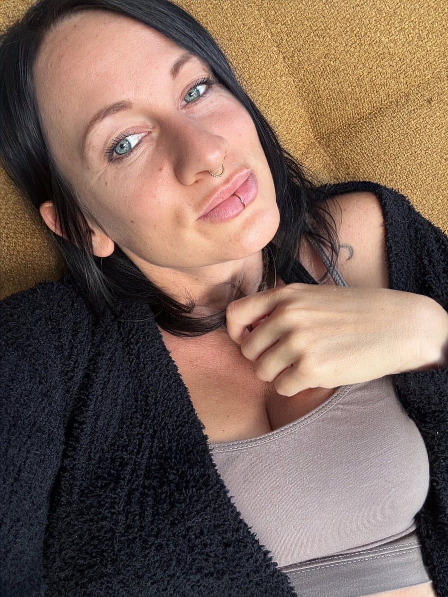 Anna Hansen tweet media