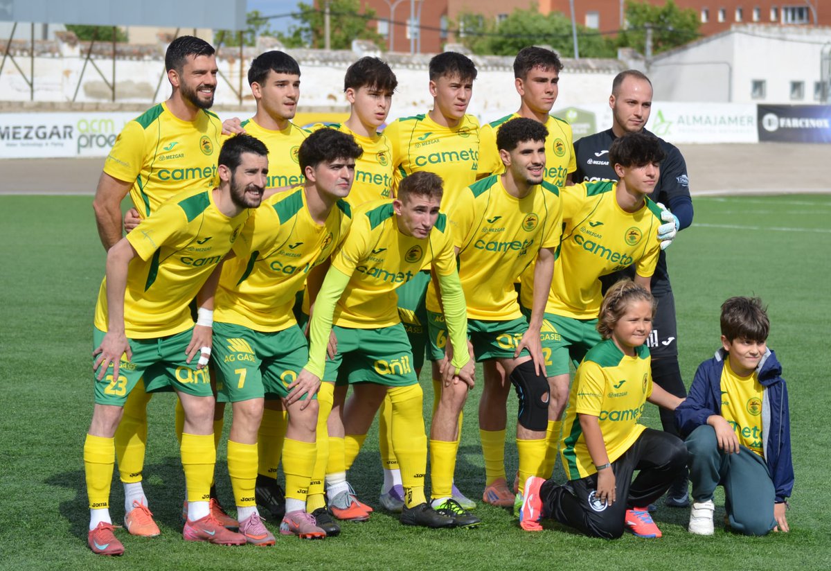 AtlTomelloso's tweet photo. Final en Tomelloso.

⚽️ Jorge Delgado, Julián, Gómez, Arroyo.

Buena remontada para terminar en casa 💪🔰 https://t.co/cBTacaw2T6