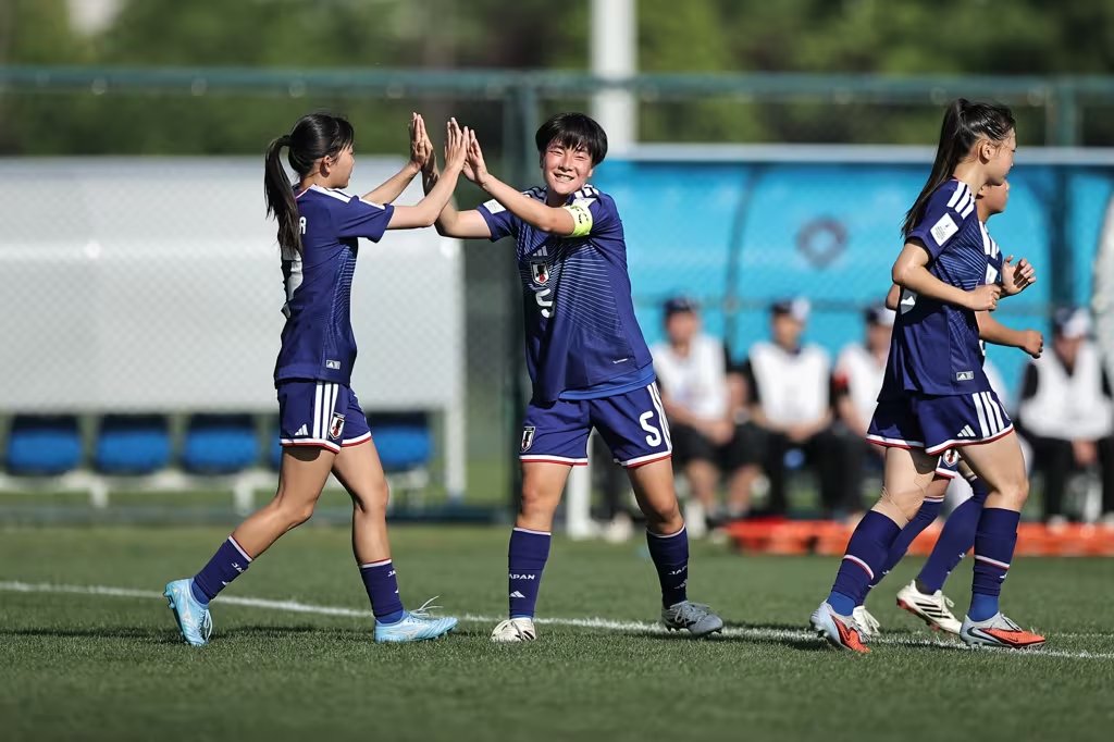 mc_croix's tweet photo. Korea DPR are AFC U-17 Women’s Asian Cup champions after a stunning 5-1 win over Japan in the final.

Teen star Yu Jong-hyang stole the show with FOUR goals as DPR Korea continue their dominance in women’s youth football. 

 #AFCU17 #Football https://t.co/DZnuXqF7MN