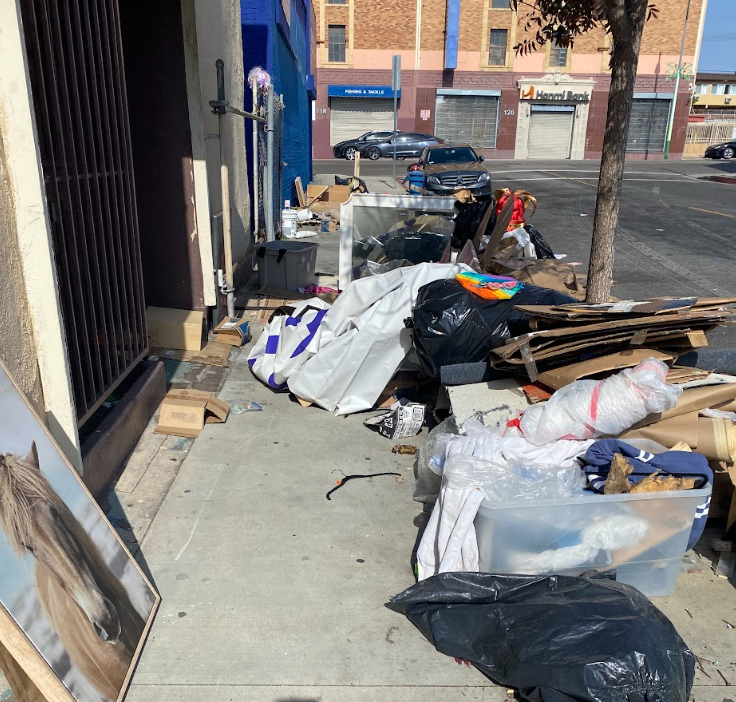 keith_johnson's tweet photo. Our Hollywood community is in trouble with the homeless, drugs, trash fires and trash. 1st street &amp; Western Ave our neighborhoods have become dumping grounds. Sidewalks are tagged too. Store fronts shuttered. @LATstevelopez @CleanLAwithMe @MyLA311 @CD13LosAngeles Anyone care? https://t.co/7JE6lOVYGL