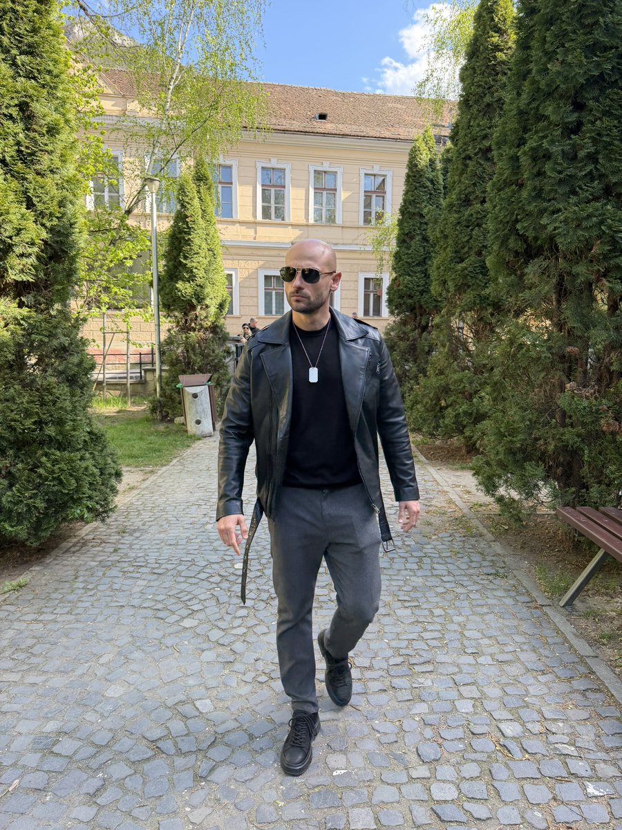 ProfStanciu's tweet photo. No Flex Just Faith https://t.co/S6d7Gq8j1s