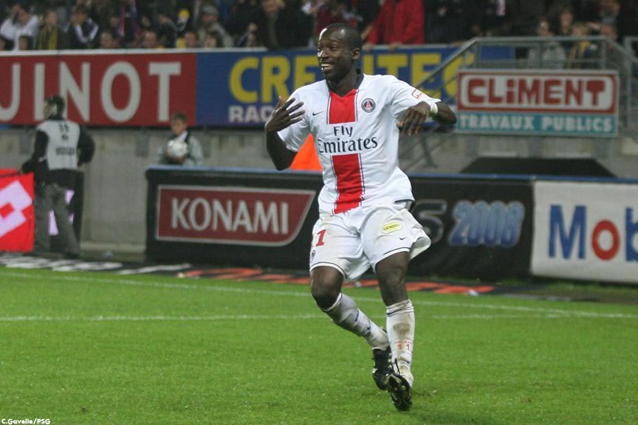 OldSchoolPsg's tweet photo. 17/05/2008📆

Sochaux 1-2 PSG

Il y a 18 ans, le PSG se maintenait en ligue 1 en s’imposant à Sochaux grâce à un doublé de Amara Diané https://t.co/inZ31VgoA2