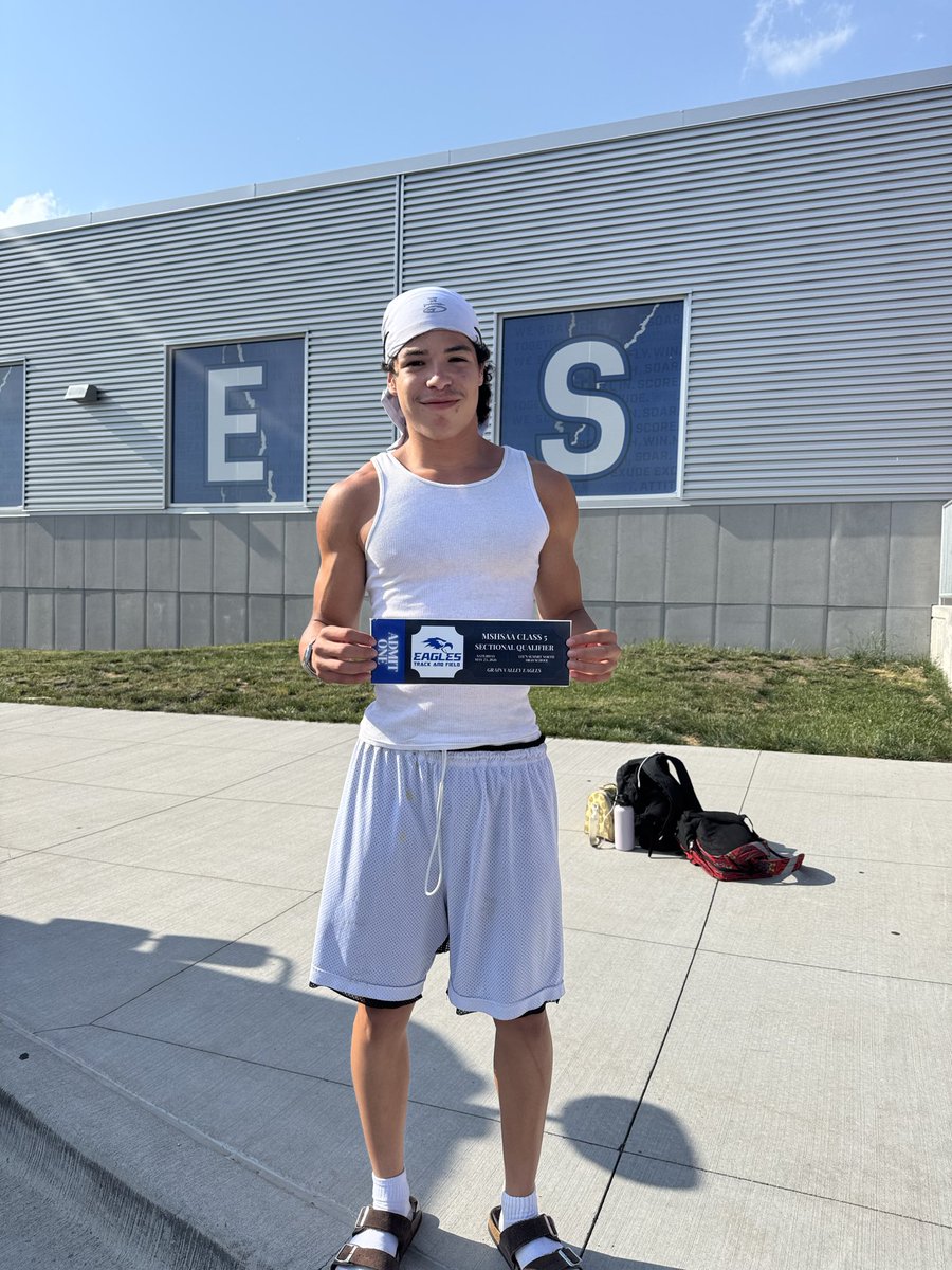Grain Valley Track & Field tweet media
