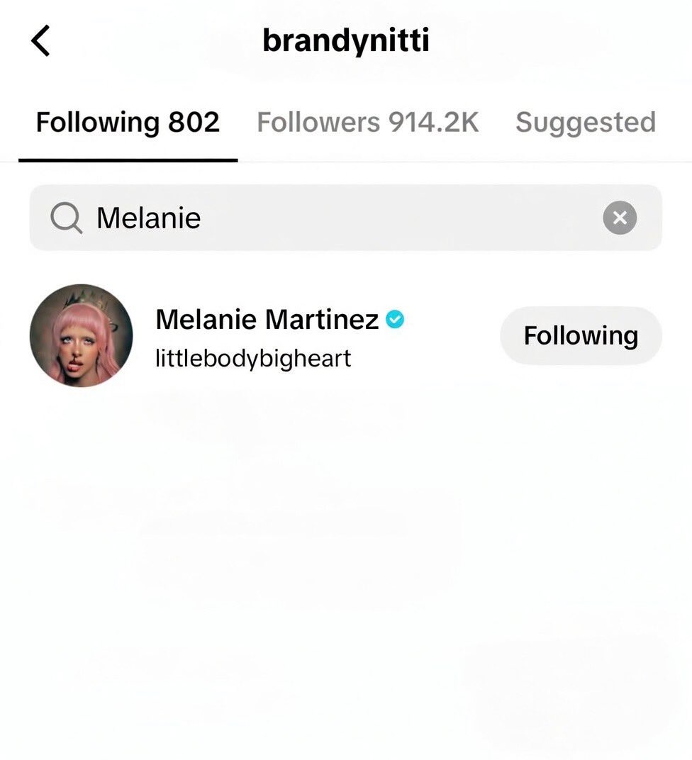𝓡𝓨𝓐𝓝 tweet media