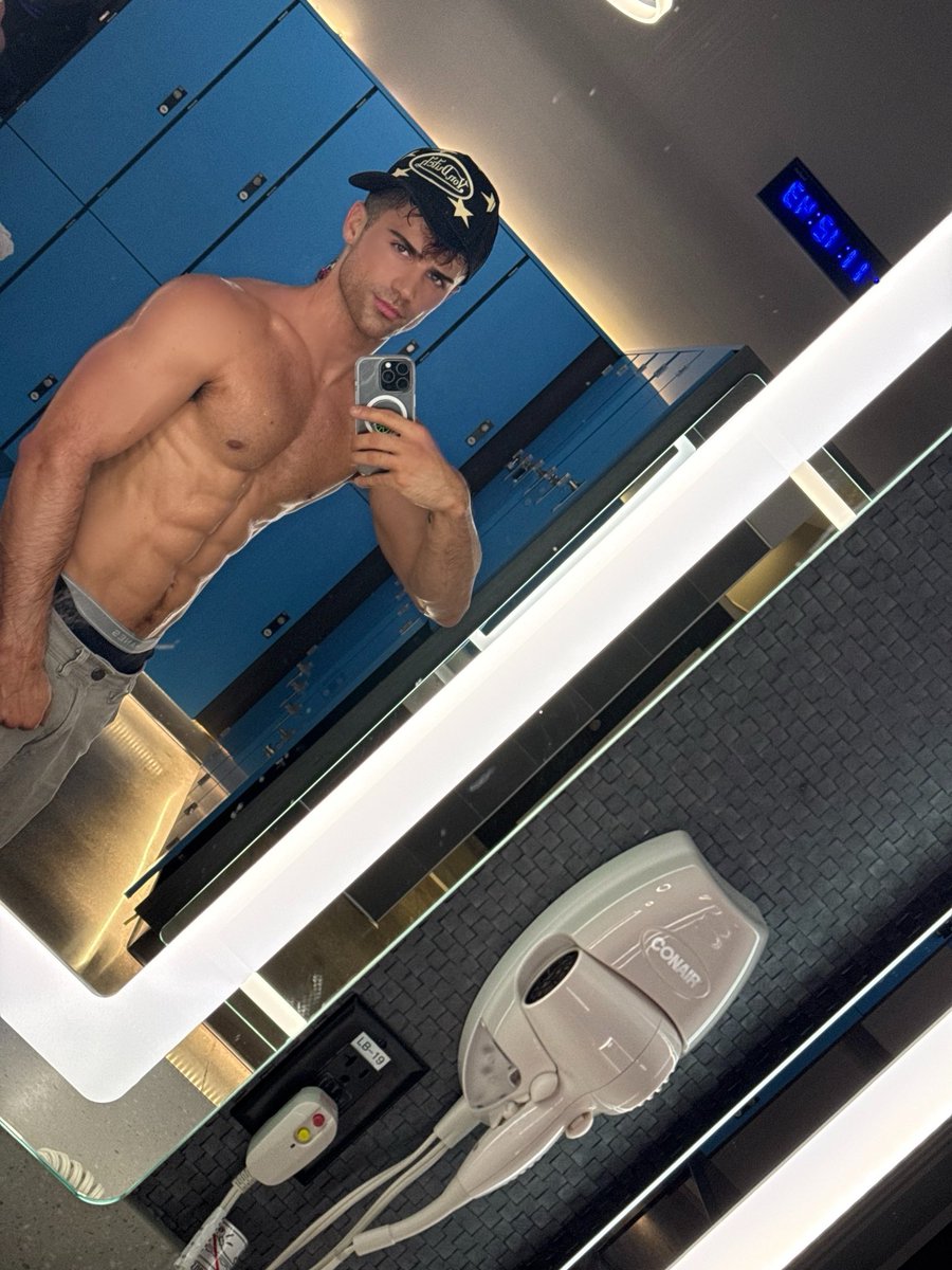 maxehrich tweet media