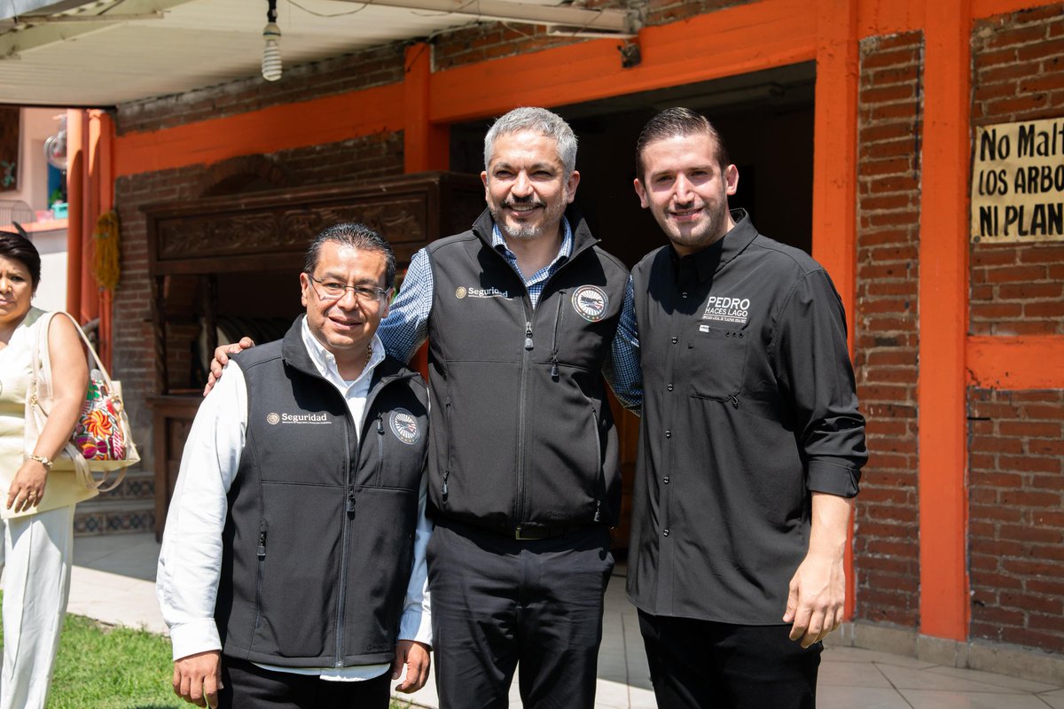 Luis_diazdeleon's tweet photo. En La Magdalena Petlacalco Junto con @trinibelauzaran y SalvadorSantiago  @observseguridad realizamos una Asamblea Informativa en La Magdalena Petlacalco, #Tlalpan, para compartir herramientas de prevención, cultura de la denuncia y seguridad digital. Gracias @pedrohacesl https://t.co/kRxrXsZXKE