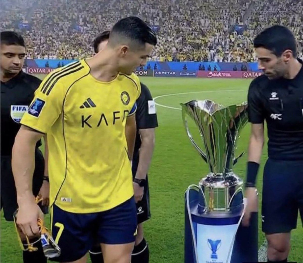 ﮼ابوطلال 💙🤍🤍💙 tweet media