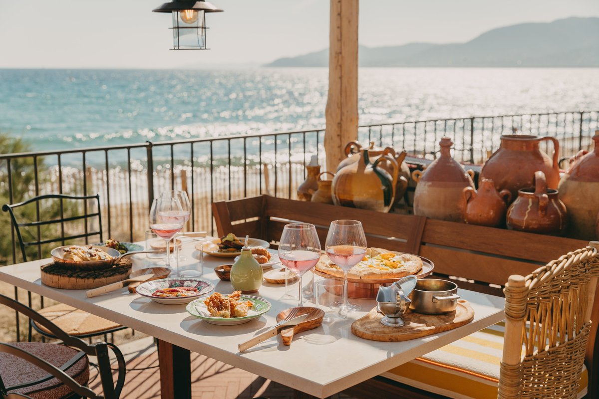 SelectCard's tweet photo. A serene escape on the French Riviera.

With sweeping Mediterranean views, warm natural tones, and a setting that feels both refined and relaxed, Lily of the Valley is one of those properties that immediately slows the pace in the best way.

Select members receive special benefits when booking through our concierge. 🥂