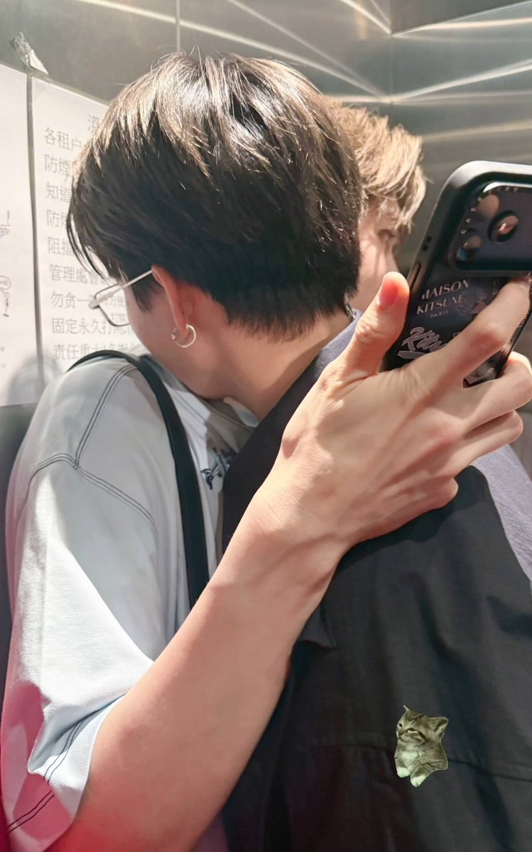 𝘅𝗶𝗮𝗼. One year and one month with my moon. tweet media