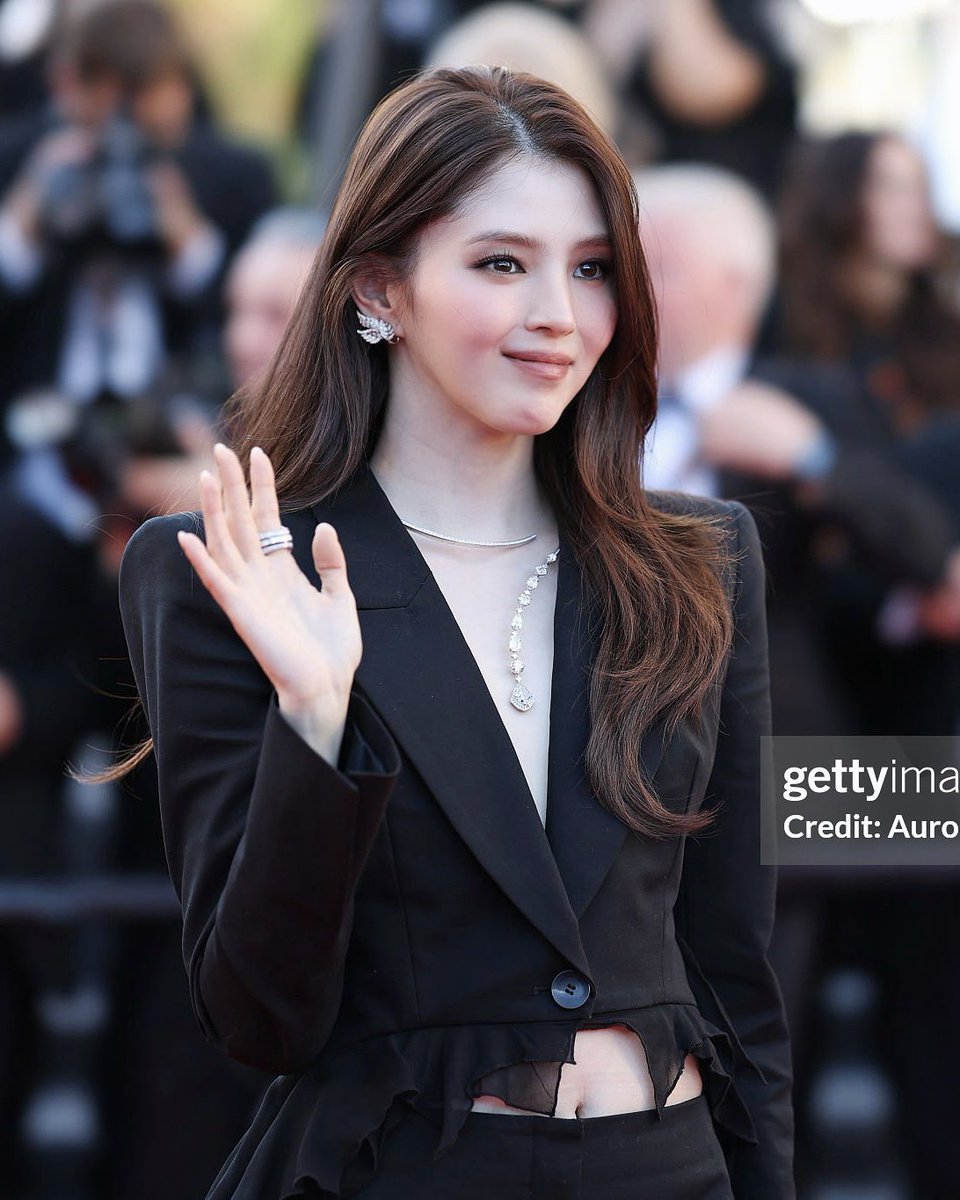 HanSohee_xx's tweet photo. from little kitten turn into lion queen https://t.co/Kh5JHCzrW4