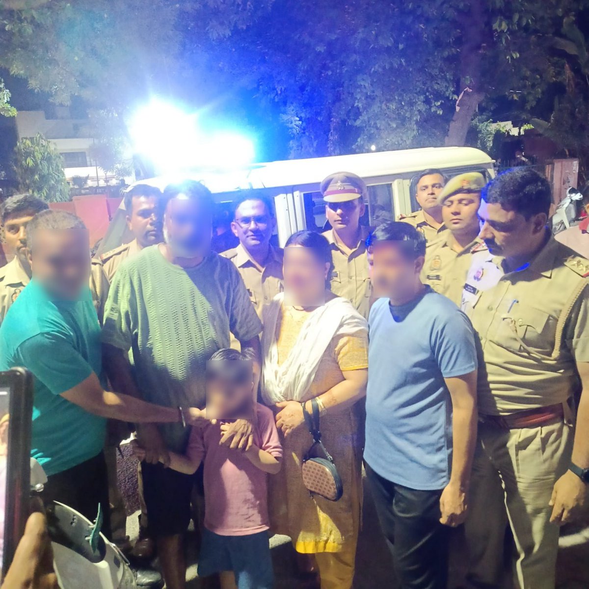 POLICE COMMISSIONERATE AGRA tweet media