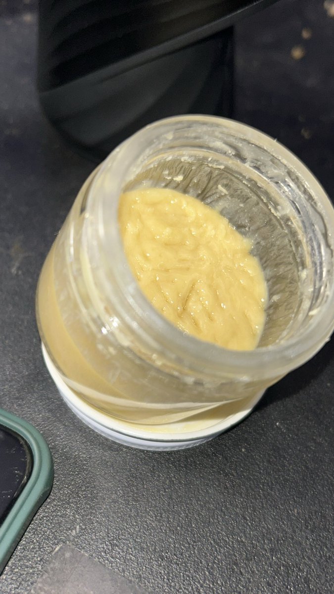baeboyyyy's tweet photo. Rosin definitely the new method https://t.co/YSO8cqDIul