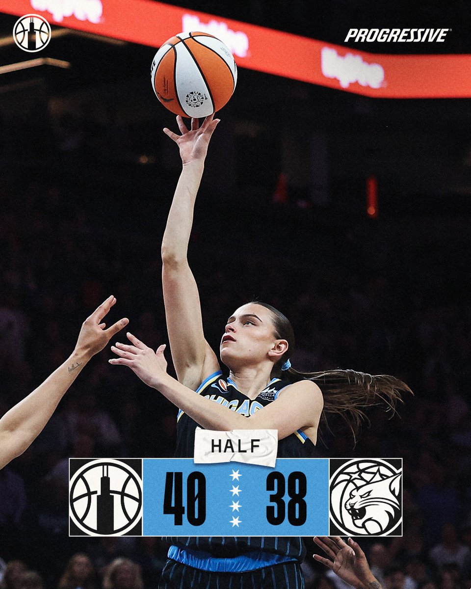 chicagosky's tweet photo. at the half⚡️

@progressive | #skytown https://t.co/9CSUMhQNex