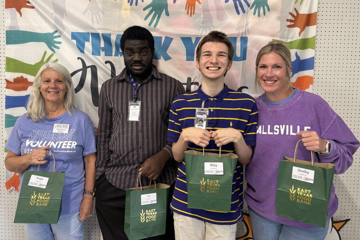 ETFoodBank's tweet photo. Each week Tricia and Shelby from Hallsville ISD bring several students to volunteer at the Longview Resource Center powered by SWEPCO Foundation. These students participate in the Pathways 18+ Program, and they have no shortage of smiles and laughs to give out to our neighbors. https://t.co/pZKtNmesS6