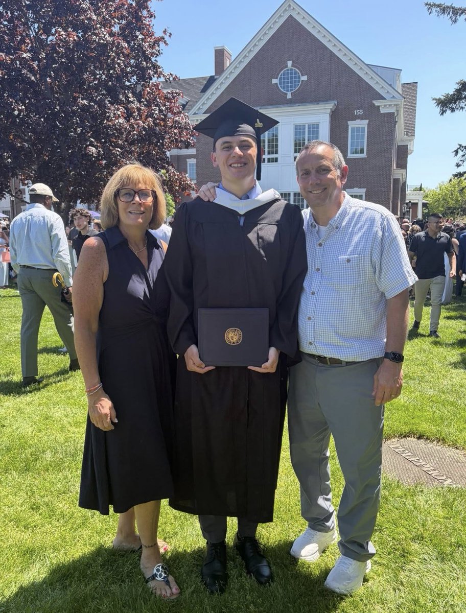 CoachTB_SC's tweet photo. Can’t believe our scout team captain has graduated. Thanks for a phenomenal 4 years William - leaving big sneakers to fill. 💜 https://t.co/0ujKEvWWrR