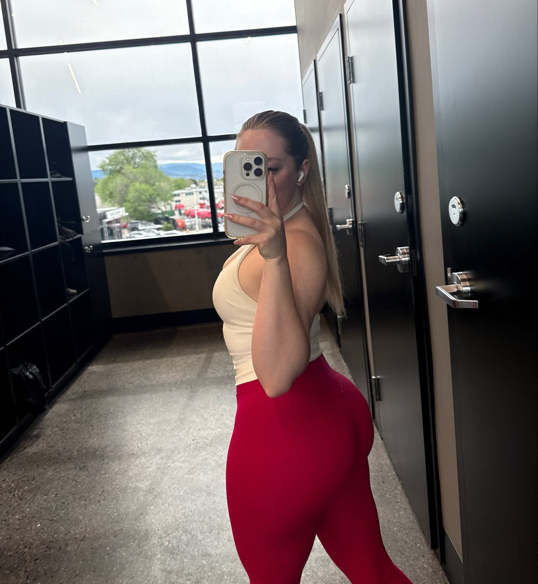 Princess Molly | findom tweet media
