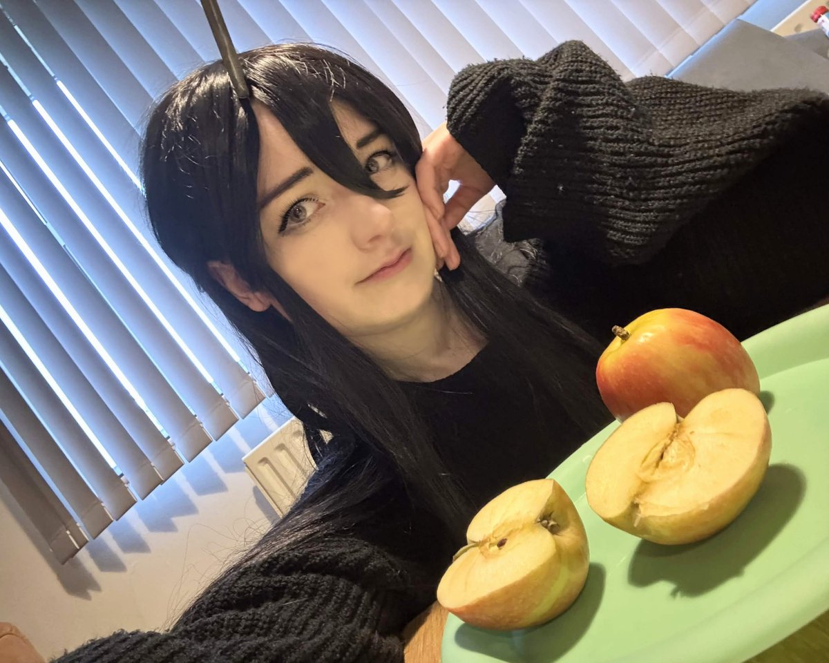 dogonalogcosplay tweet media