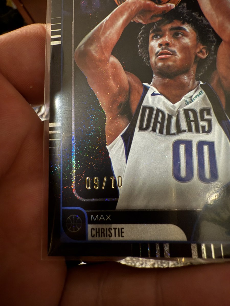 pdog311's tweet photo. @CardPurchaser hoping someone can help me identify this parallel. This doesn’t look like a pixel burst or a light burst. I can’t find anything about sand glitters  in the checklist? https://t.co/2NWkpAjLov